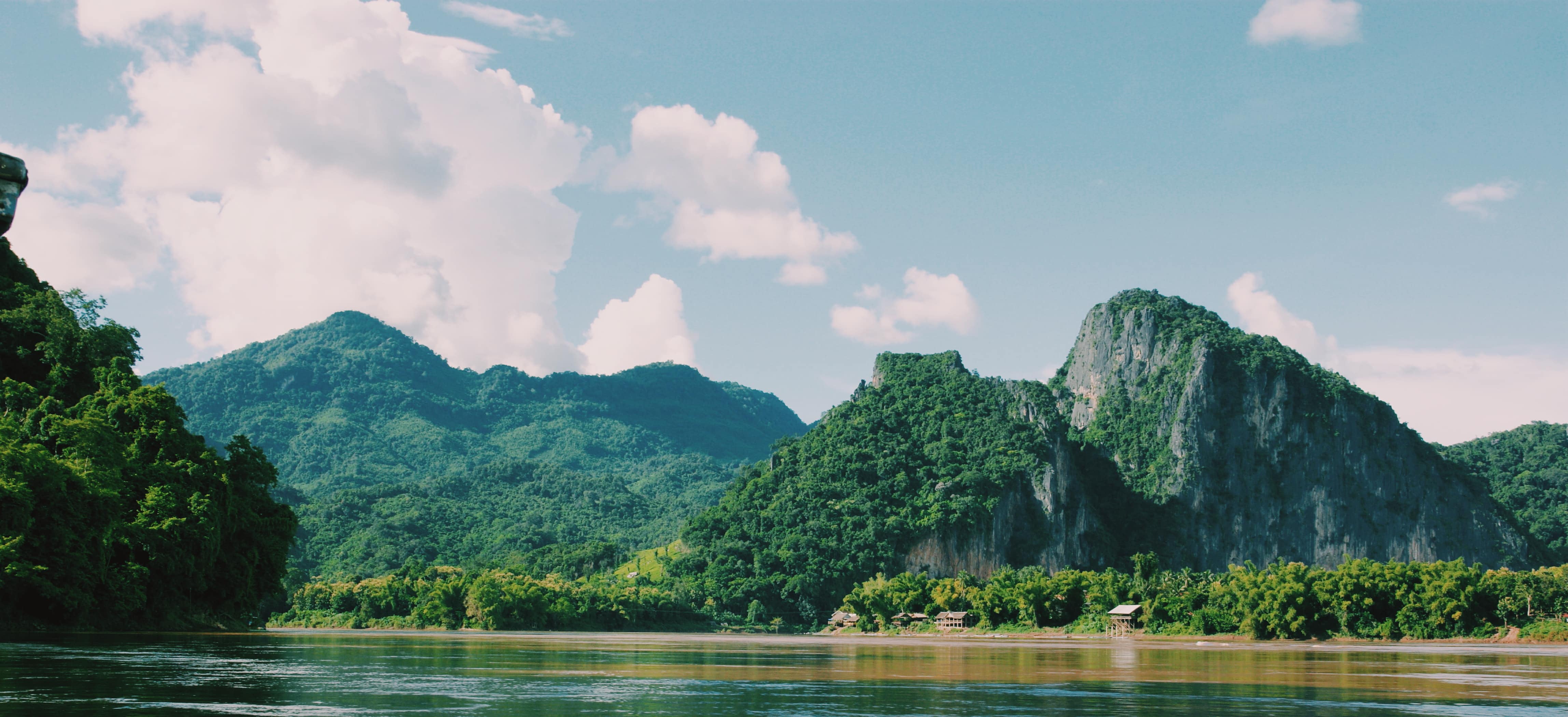 Backpacking Laos, Things to do in Laos, backpacking laos budget, travel guide to laos, hitchhiking in Laos, Laos in a low budget