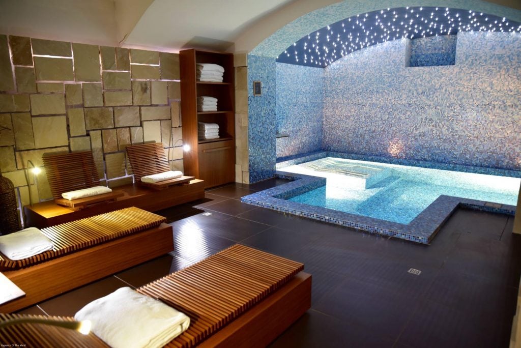 Best Time to Visit The Philippines: Rainy Or Dry Season? 17 Gallery Park Hotel and Spa