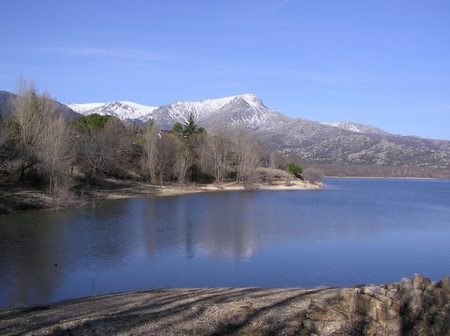 Navacerrada embalse