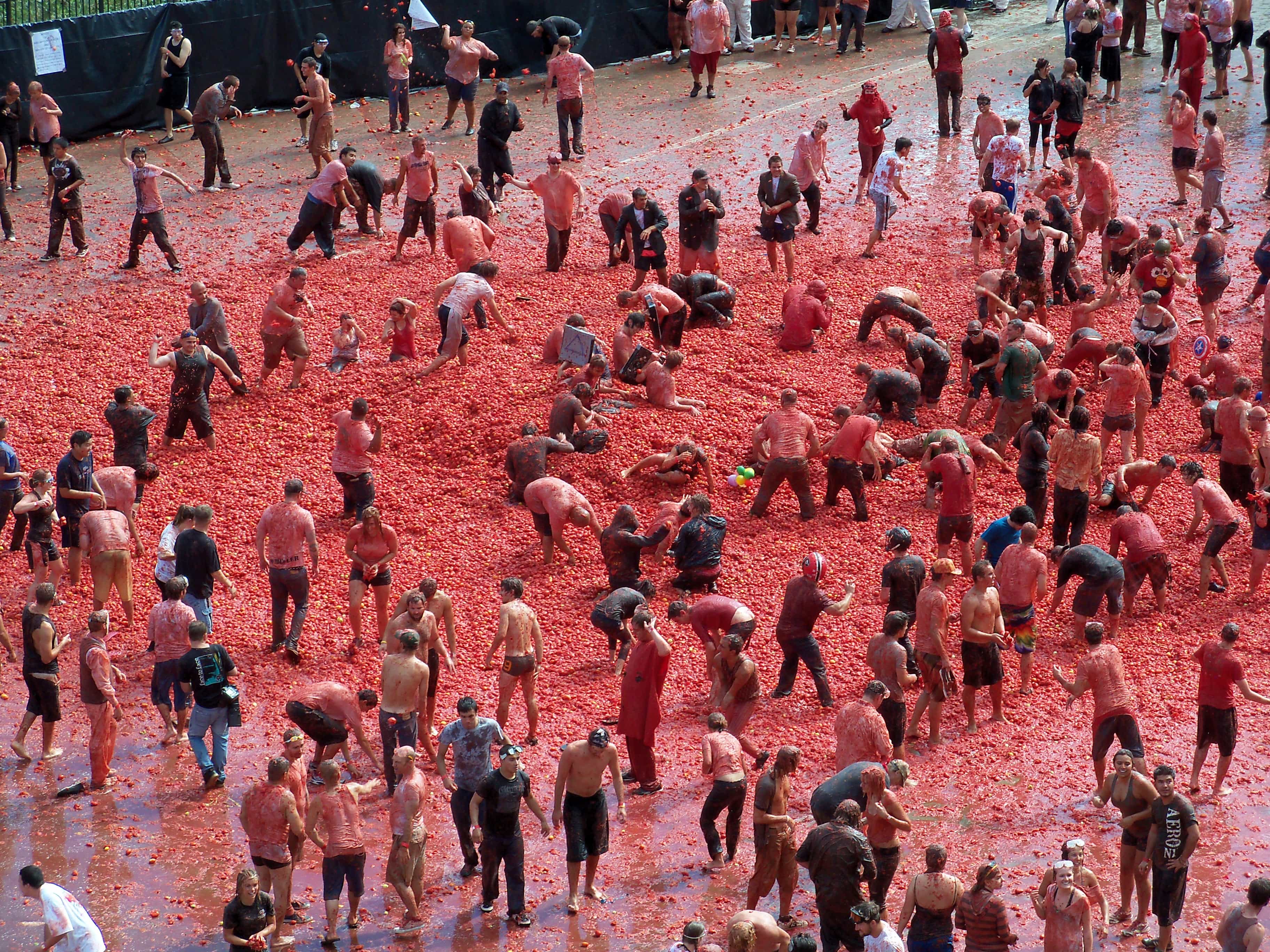Things to know before visiting Spain, La tomatina festival