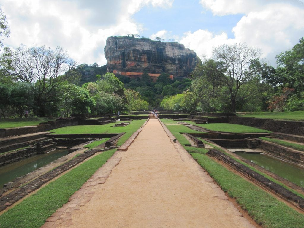 Sri Lanka Bucket List - 25 Best Places to Visit in Sri Lanka 2 Sri Lanka tourist spots, Sirigiya,