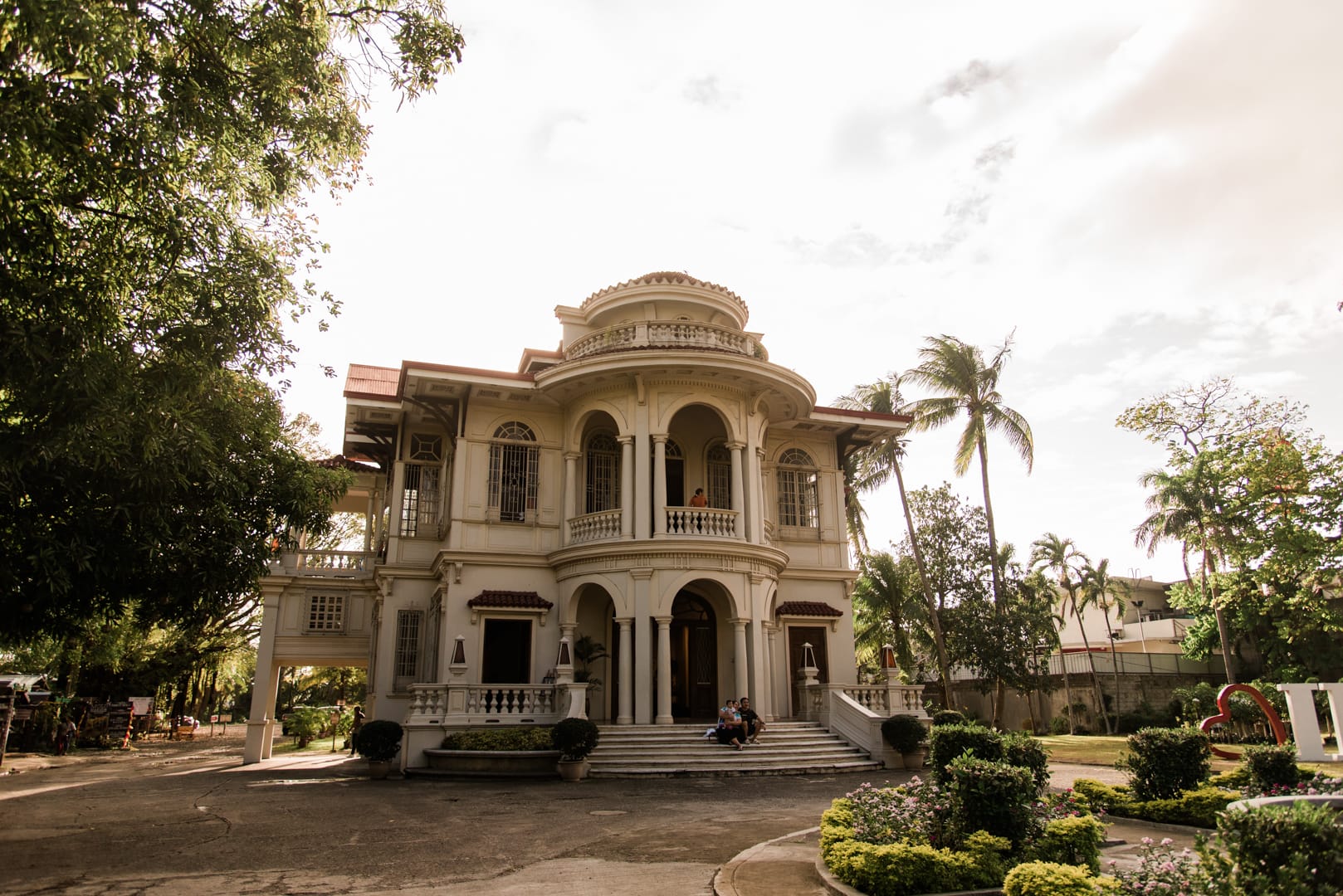 Iloilo Itinerary, things to do in iloilo, iloilo tourist spots, what to do in iloilo, where to stay in iloilo, what to eat in iloilo, iloilo itinerary, iloilo city travel guide, Molo Mansion