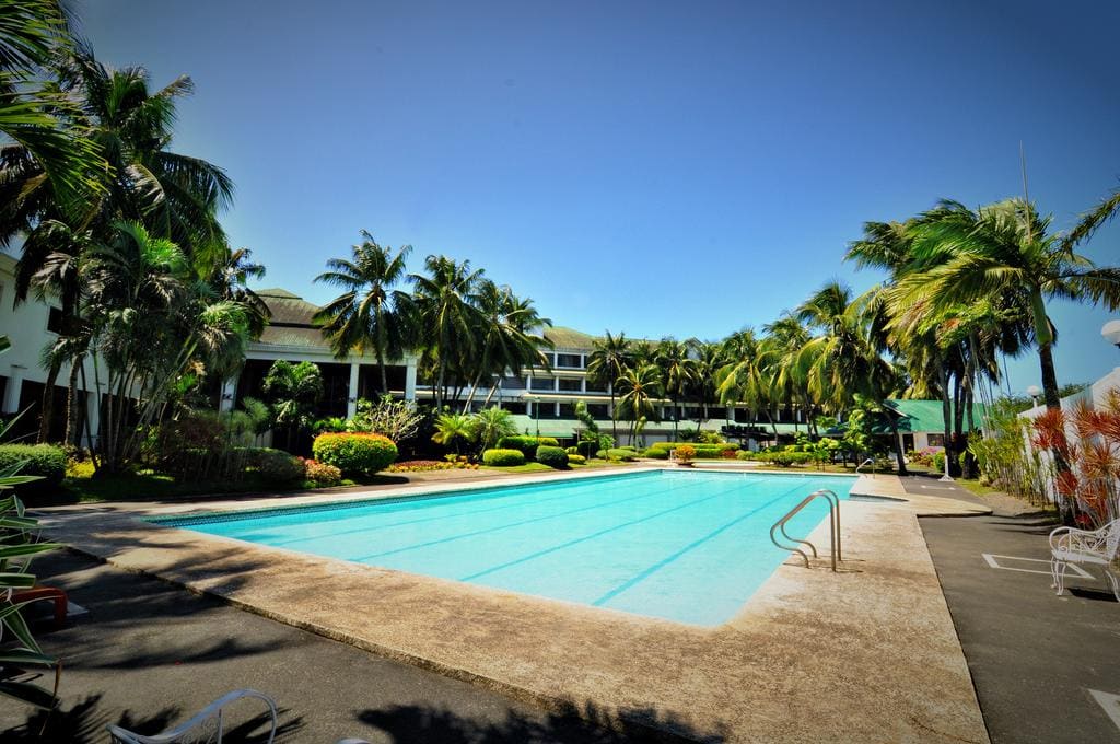 20 Best Hotels in Bacolod: Where to Stay in Bacolod 20 Luxur Place, hotels in bacolod, hotels in bacolod city, cheap hotels in bacolod