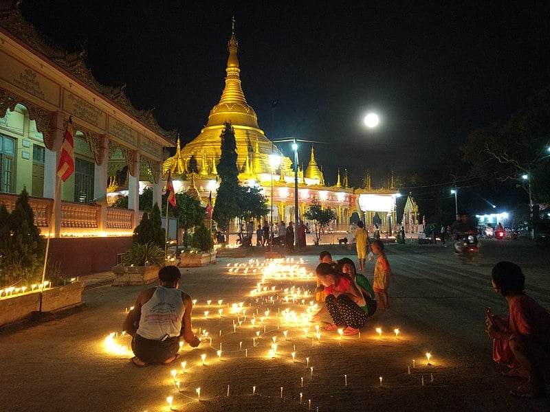 22 Awesome Things to do in Yangon (Travel Guide) 37 Thadingyut Festival in Myanmar