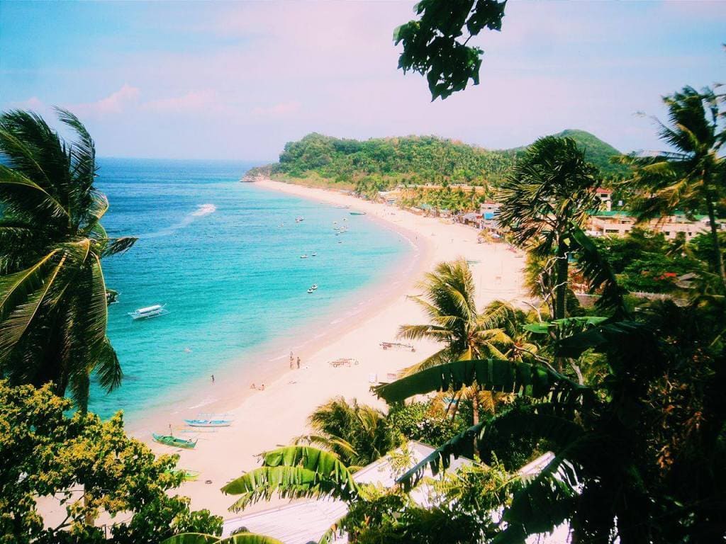 Family Vacation near Manila, diving in the Philippines