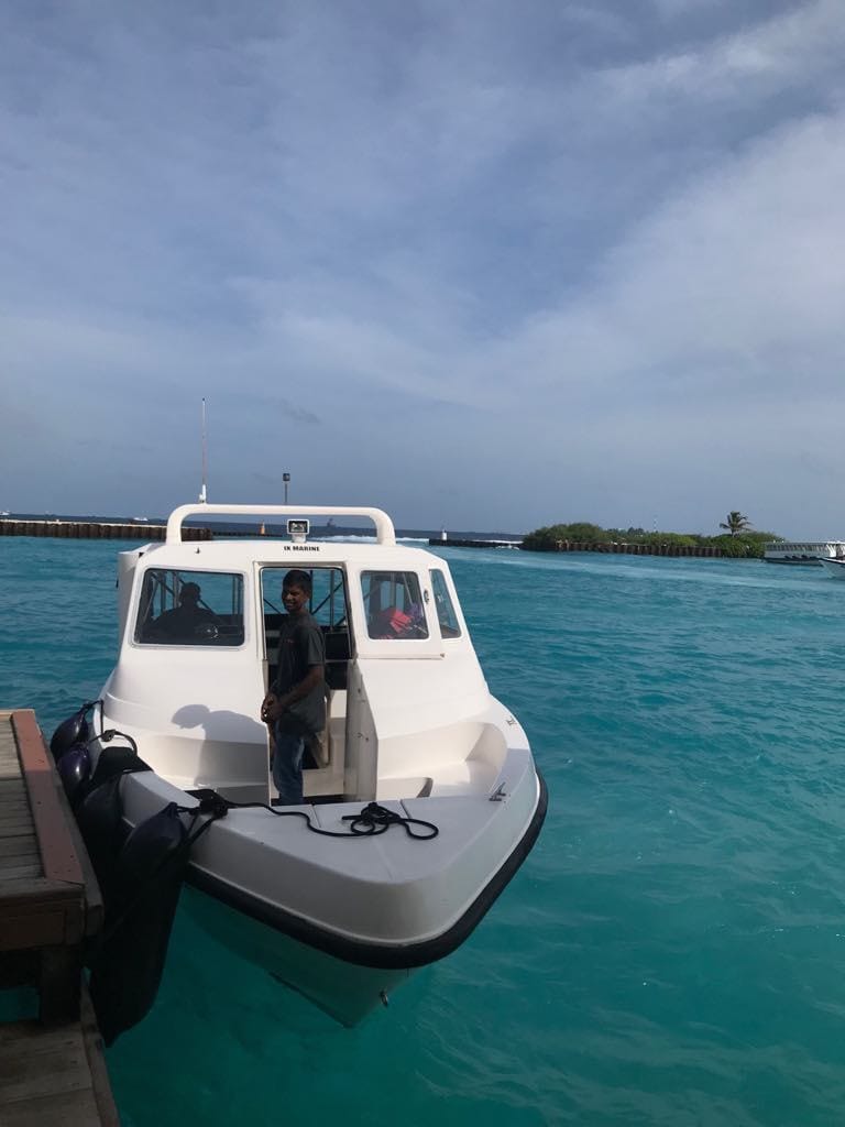 Speed Boat Vs Slow Boat Vs in Maldives, Best Things To Do in Santorini for Couples