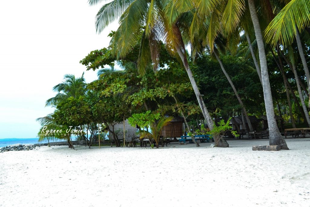 Samal Beaches: 12 Beaches in Samal Island 2 Samal Island Beaches,
samal beaches, samal beach resorts,beaches in samal