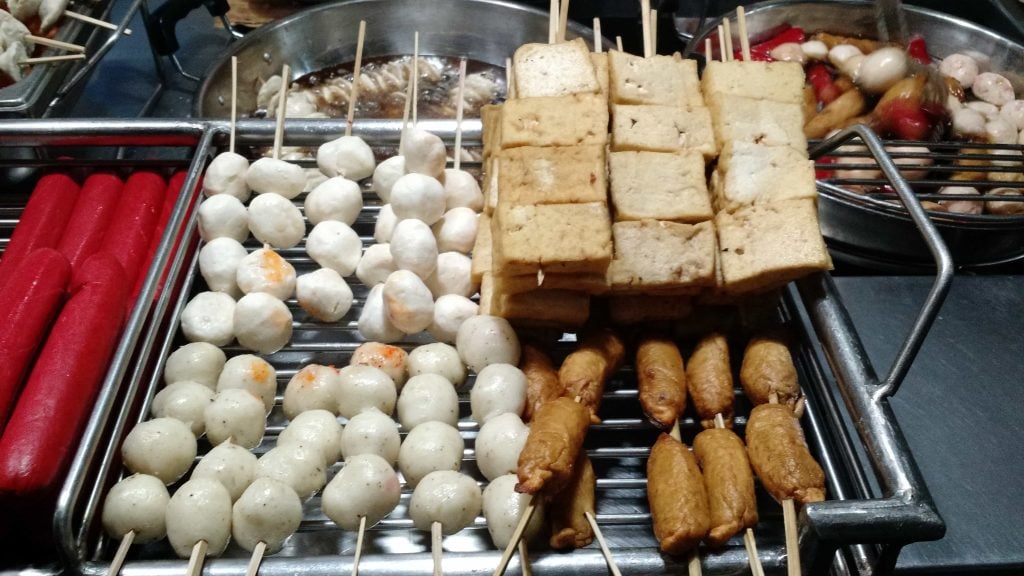 Street Food Philippines - 50 Best Filipino Street Food You Must Try 44 Chicken Falls, Filipino street food