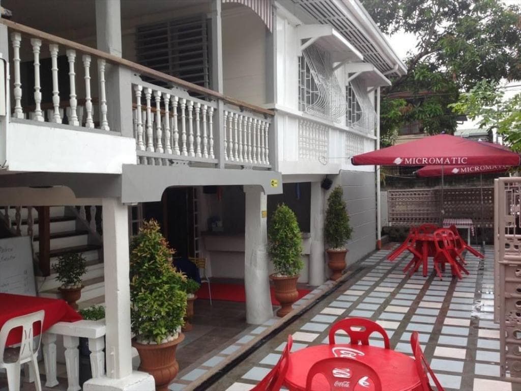 Hillary and Andrew Hostel, naga hotels, hotels in naga city, hotels in naga