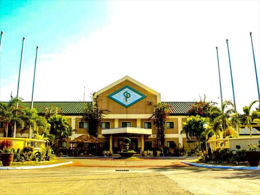 Tarlac Hotels: 16 Best Hotels in Tarlac 3 Luisita Central Park Hotel, hotels in tarlac, tarlac hotels, resorts in tarlac, hotel in tarlac