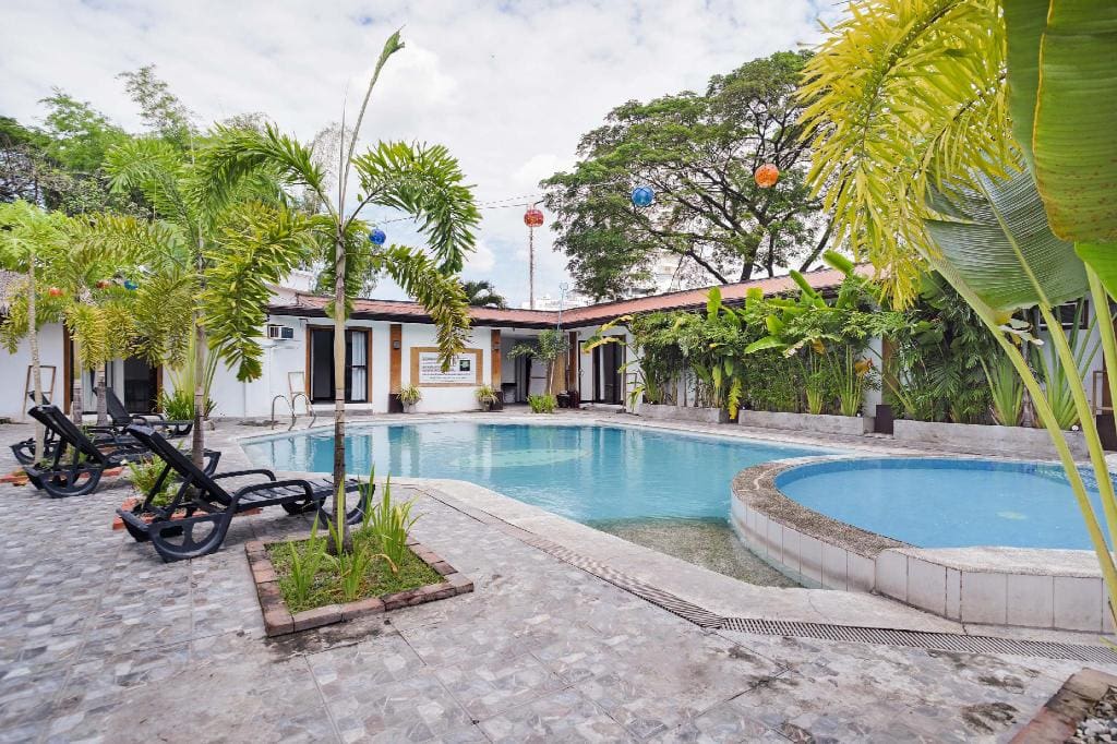 OYO 472 Poleng Villa, hotels in pampanga, resorts in Pampanga