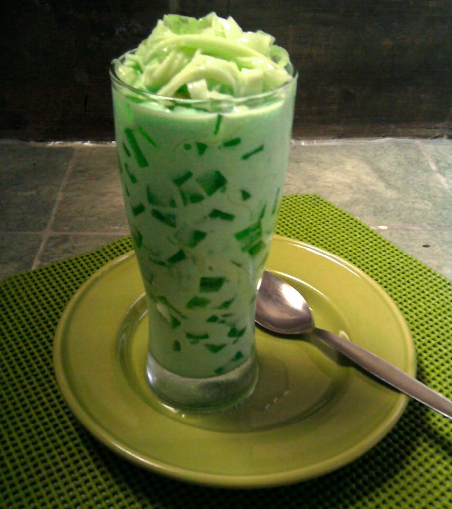 Filipino Drinks: 19 Popular Drinks in the Philippines And Filipino Beers 8 Buko Pandan,
filipino snacks, philippine snacks, filipino merienda ,
filipino drinks, drinks in the philippines, philippines drinks, filipino beers