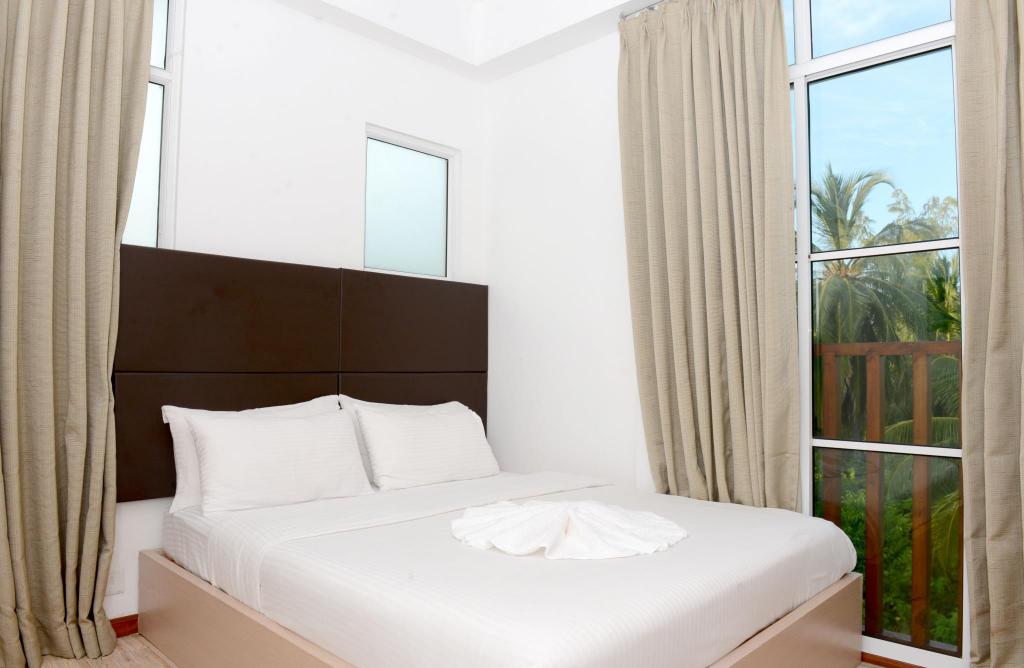 Male Hotels: 15 Best Hotels in Male (Near Male Airport) 11 Express Inn, hotels in male, male hotels, hotels near male airport