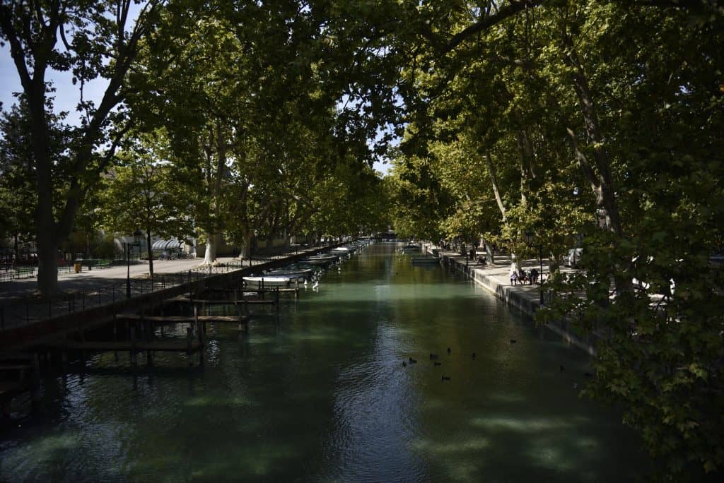 Annecy tourist spots, things to do in Annecy, Lac d'Annecy, Pont des Amours, Bridges in Annecy