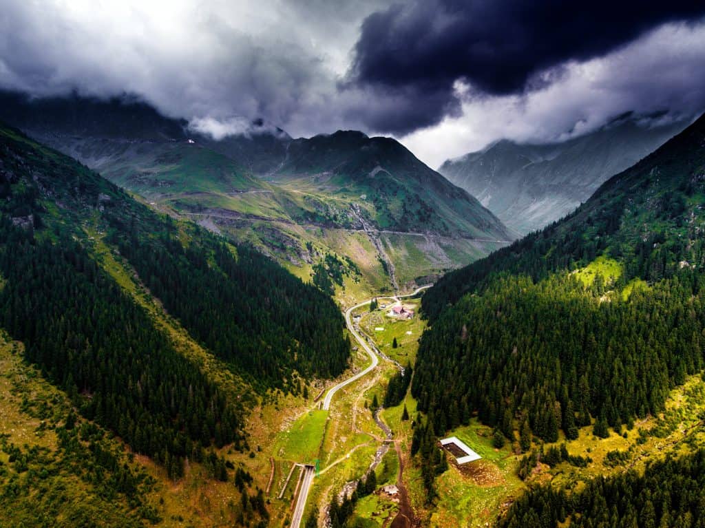 Getting a Romania SIM Card in 2024: Prepaid SIM Card in Romania 2 sim card bucharest airport, cheapest sim card in Romania, romania sim card for tourist, prepaid sim card romania, romania sim card, romania prepaid sim card, best sim card romania, romania tourist sim card