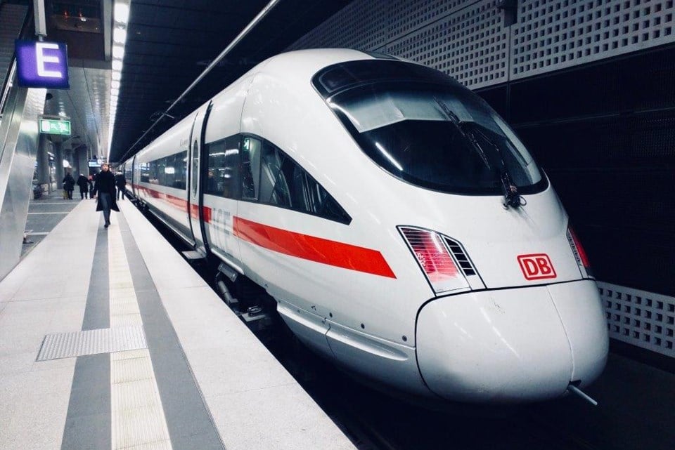 Train Zurich Airport, zurich airport to city, zurich airport to city center, How To Get From Zurich Airport to City Center, How To Get From Zurich Airport To Geneva - All Possible Ways