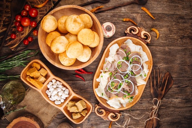 Kazakhstan travel tips, things to know before visiting Kazakhstan, facts about Kazakhstan, HORSE MEAT BESHBARMAK