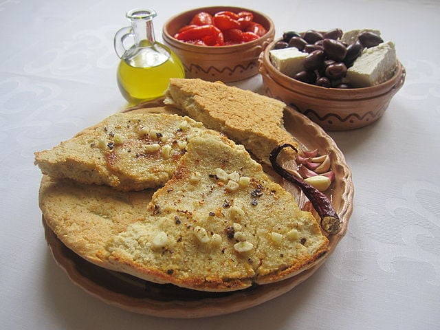 Bukë misri, food in Albania, Albanian food, albanian dishes, Albanian cuisine, traditional food in Albania