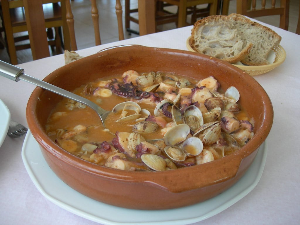 Cazuela de Mariscos, food in Colombia, Colombian food, traditional food in Colombia, Colombian dishes, Colombian cuisine