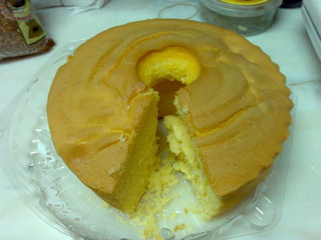 Pao de lo, Portuguese Food, Portuguese cuisine, traditional Portuguese food, food in Portugal, Portuguese dishes