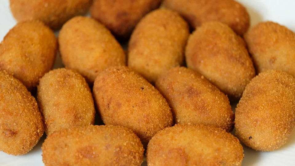 Croquetas, Spanish Food, spanish cuisine, traditional spanish food, food in Spain, Spanish dishes