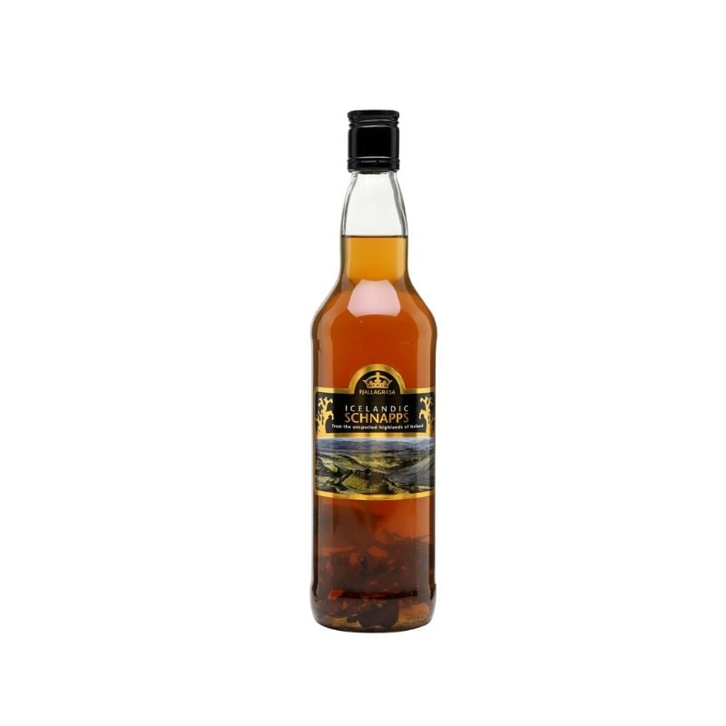 Fjallagrasa Moss Schnapps, iceland drinks, iceland beverages, drinks in iceland, icelandic drinks
