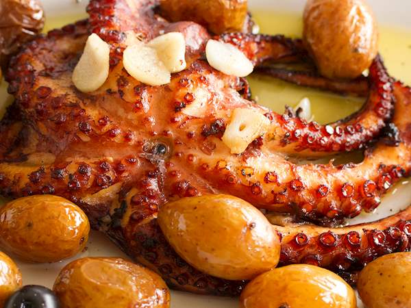 Polvo a la lagareiro, Portuguese Food, Portuguese cuisine, traditional Portuguese food, food in Portugal, Portuguese dishes