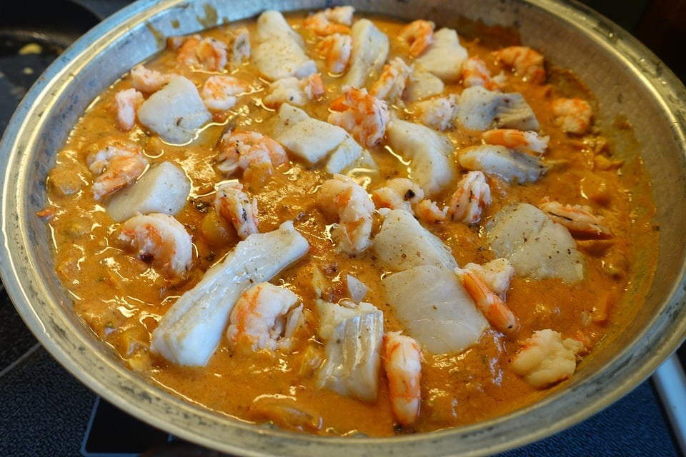 Cataplana de marisco, Portuguese Food, Portuguese cuisine, traditional Portuguese food, food in Portugal, Portuguese dishes
