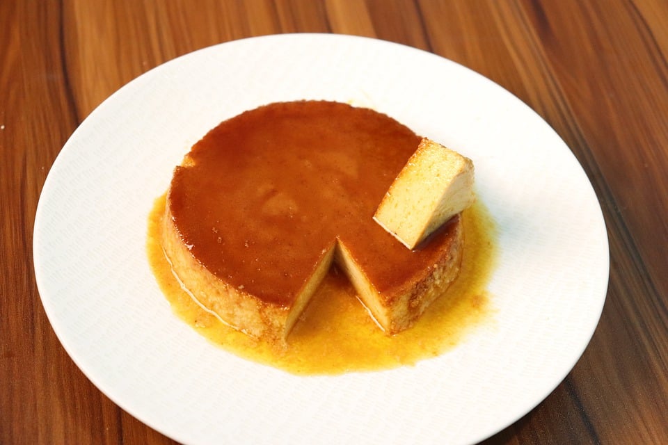Peruvian Food, Peruvian cuisine, Traditional Peruvian Food, dessert in Peru, Peruvian dessert, Crema Volteada
