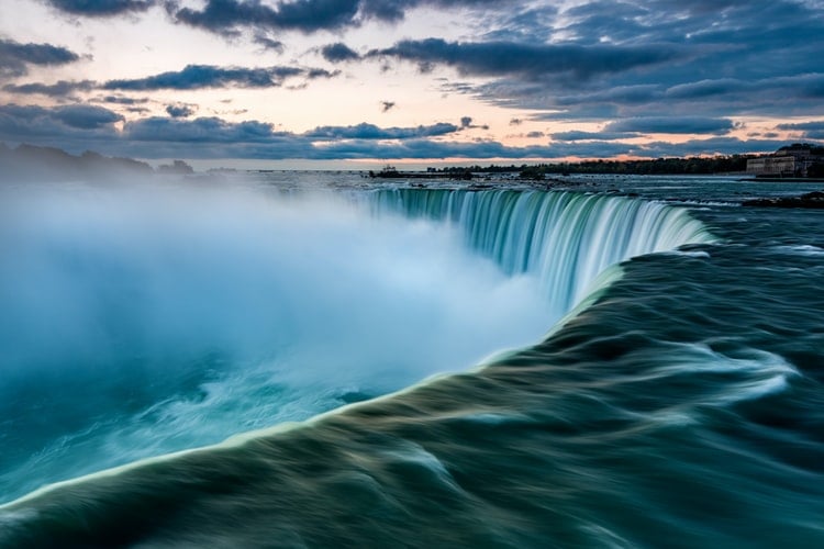40 Canada Travel Tips And Things To Know Before Visiting Canada For First Timers 21 Canada instagram spots, most instagrammable places in Canada, instagrammable places in Canada, Canada photography, Canada photos, Niagra falls