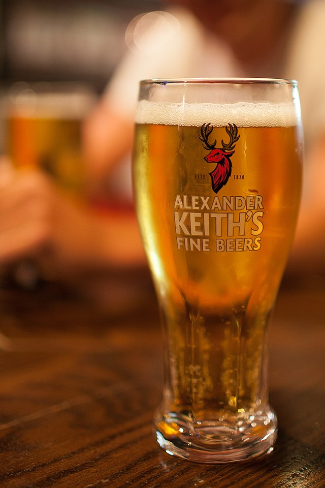 Best Canadian Food - 35 Best Canadian Dishes And Traditional Food In Canada To Try 35 Canadian Food, Canadian cuisine, Traditional Canadian Food, food in Canada, Canadian drink, drinks in Canada, Alexander Keith's Beer