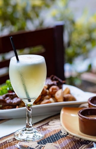 Peruvian Food, Peruvian cuisine, Traditional Peruvian Food, drinks in Peru, Peruvian drinks, Pisco Sour