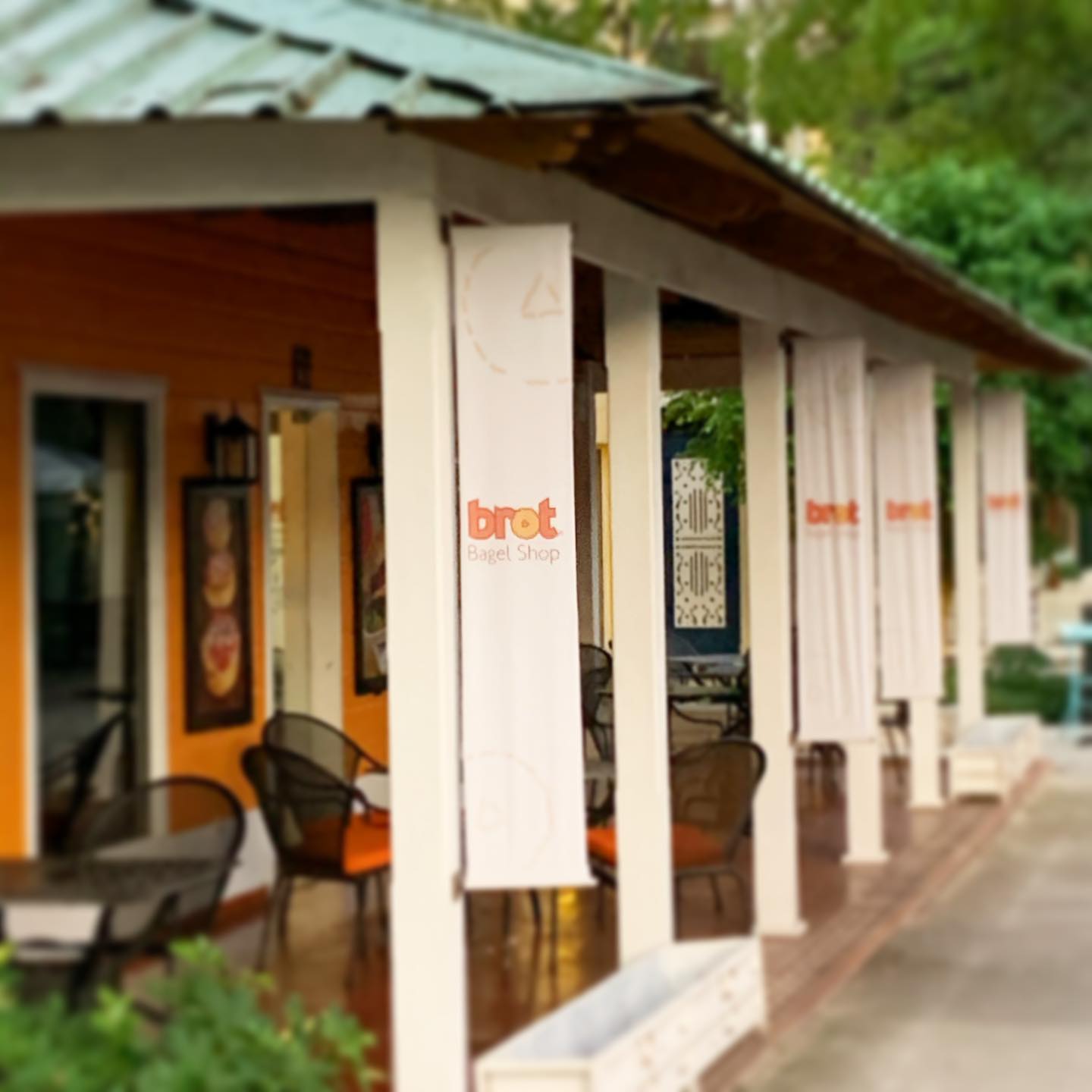 restaurants in punta cana, best restaurants in punta cana, punta cana food, where to eat in punta cana, brot bagel shop