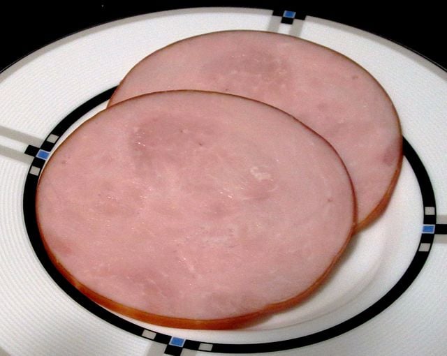 Best Canadian Food - 35 Best Canadian Dishes And Traditional Food In Canada To Try 11 Canadian Food, Canadian cuisine, Traditional Canadian Food, food in Canada, Canadian dishes, Canadian Bacon