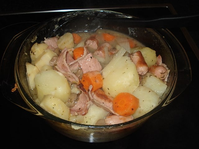 Irish Food, Irish cuisine, Traditional Irish Food, food in Ireland, Irish dishes, Coddle