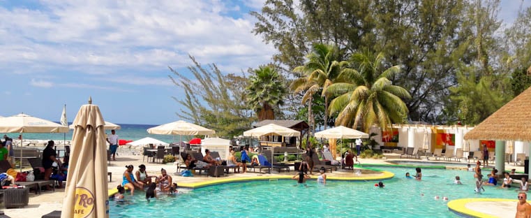 restaurants in montego bay, best restaurants in montego bay, where to eat in montego bay, montego bay food, montego bay restaurants, vegan restaurants in montego bay, vegan restaurants in montego bay,