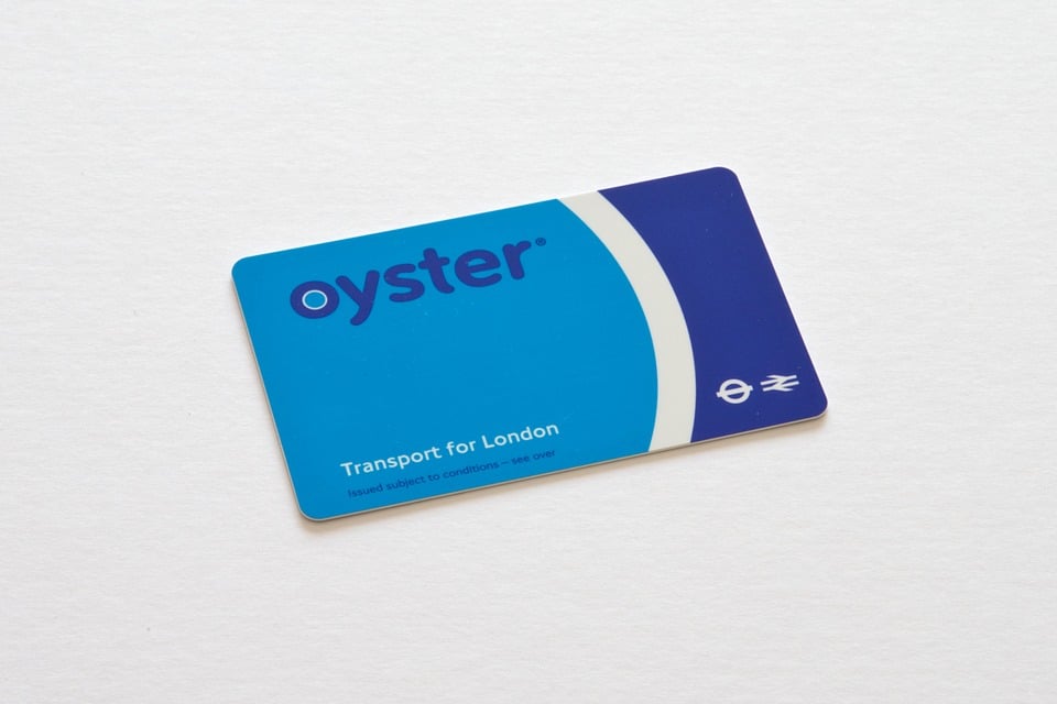 How To Get From Gatwick Airport To City Center - All Possible Ways, cheapest way from Gatwick airport to city center, gatwick airport to city center, london gatwick airport to city center, Oyster Card