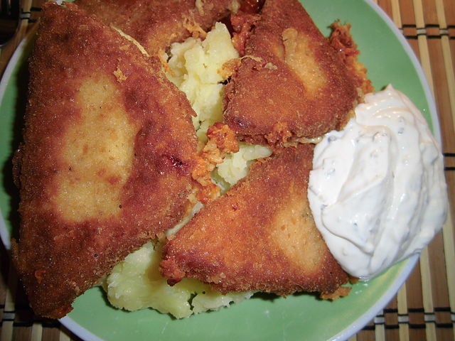 Czech Republic Food, Czech Republic cuisine, Traditional Czech Republic Food, food in Czech Republic, Czech Republic dishes, Smažák 
