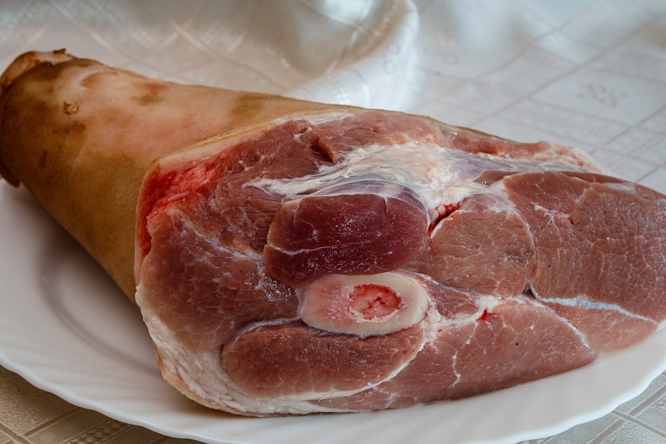 Croatia Travel Tips, Things To Know Before Visiting Croatia, facts about Croatia, Croatia Food, Croatia cuisine, Traditional Croatia Food, food in Croatia, Croatian dishes, Croatian food, Croatian dishes, Croatian cuisine, pršut 
