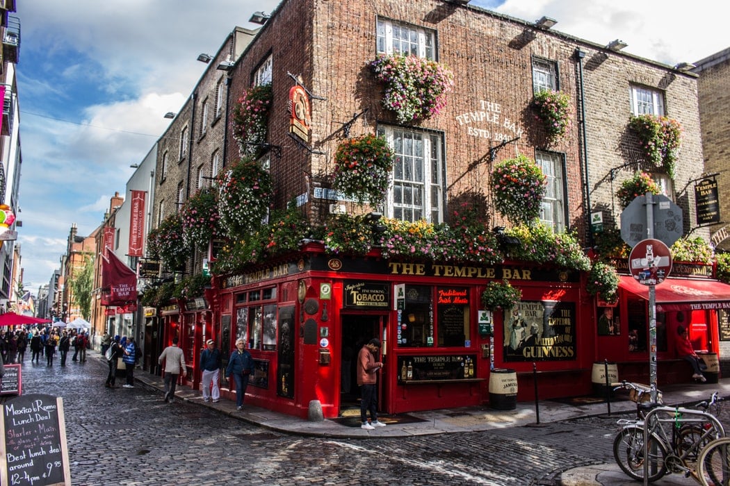 Tourist Traps in Europe And How to Avoid Them, dublin instagram spots, most instagrammable places in dublin, instagrammable places in dublin, dublin photography, dublin photos