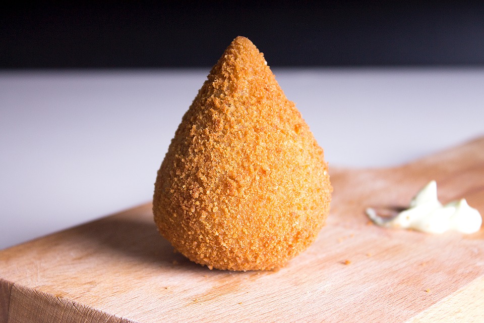 Brazilian snacks, Brazilian desserts, Brazil desserts, snacks and desserts in Brazil, traditional Brazilian snacks and desserts, Brazil cuisine, Brazil snacks, coxinha