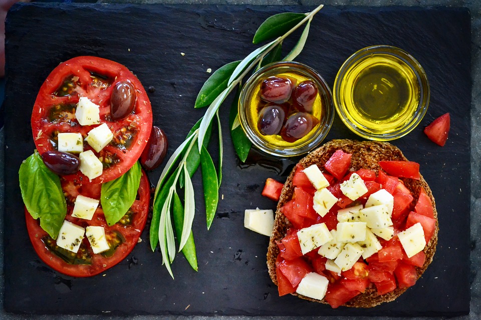 vegetarian food in Greece, vegan food in Greece, Greek Vegetarian Dishes, Vegetarian Dishes In Greece, vegan dishes in Greece, vegan in Greece, vegetarian in greece, dakos salad