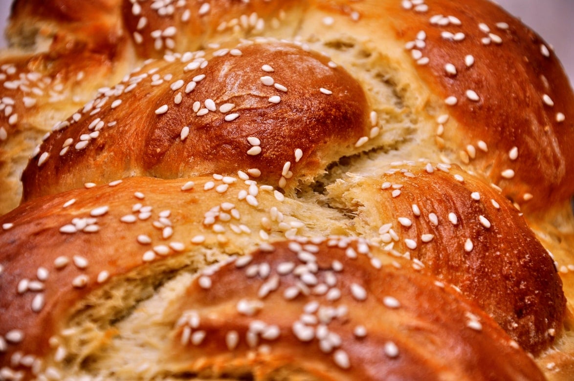 Ukraine Food, Ukraine desserts, Traditional Ukraine Food, desserts in Ukraine, Ukraine dishes, Ukrainian food, Ukrainian dessert, Ukrainian desserts, kalach