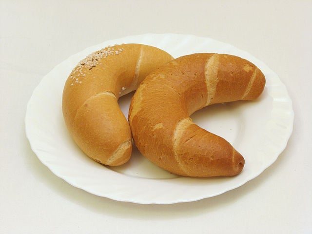 Hungarian snacks, Traditional Hungarian snacks and desserts, Hungary snacks, Hungarian desserts, traditional snacks and desserts in Hungary, Hungary desserts, kifli