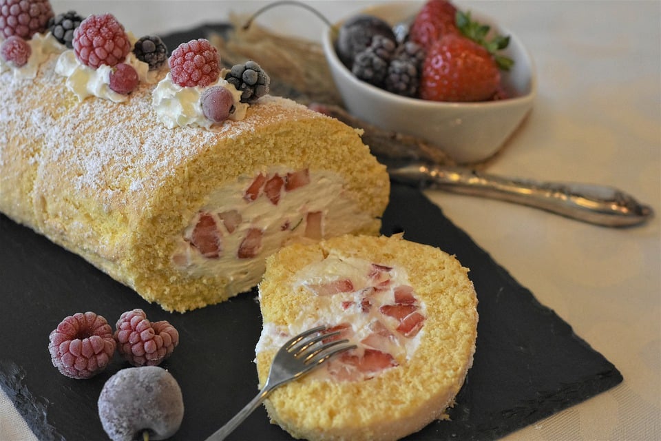 argentinian snacks, Argentinian desserts, Argentinian cuisine, snacks and desserts in argentina, traditional Argentinian snacks and desserts, argentina snacks, argentina desserts, pionono