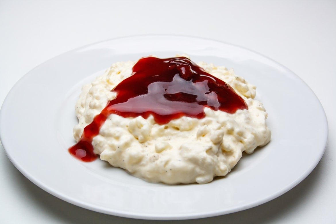 Denmark Food, Danish food, Danish cuisine, traditional snacks and desserts in Denmark, Denmark snacks, Denmark desserts, Danish dessert, Danish snacks, risalamande