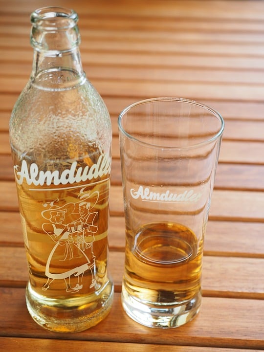 Traditional Austrian drinks, Austrian drinks, traditional drinks in Austria, Austria drinks, almdudler