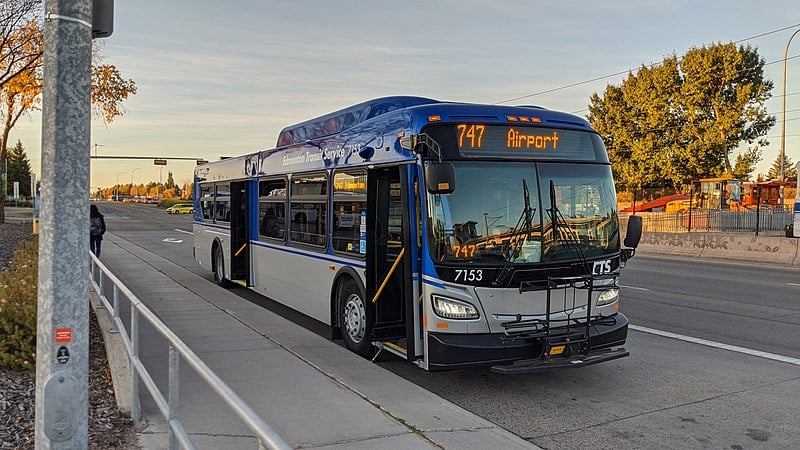 How To Get From Edmonton Airport To City Center Best Way 2 How To Get From Edmonton Airport To City Center - All Possible Ways, cheapest way from Edmonton airport to city center, Edmonton airport to city center, Edmonton Airport Bus To city center, Edmonton airport to city, Edmonton airport to downtown, Edmonton airport to Edmonton