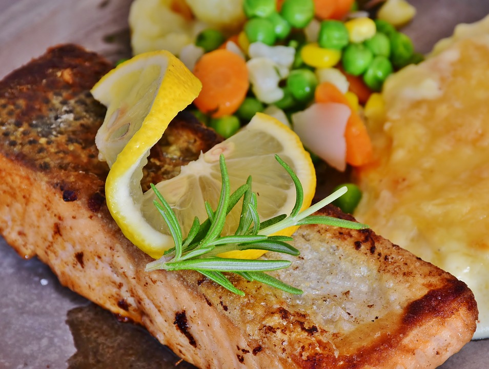 restaurants in Maui, best restaurants in Maui, Maui food, Maui restaurants, where to eat in Maui, da kitchen
