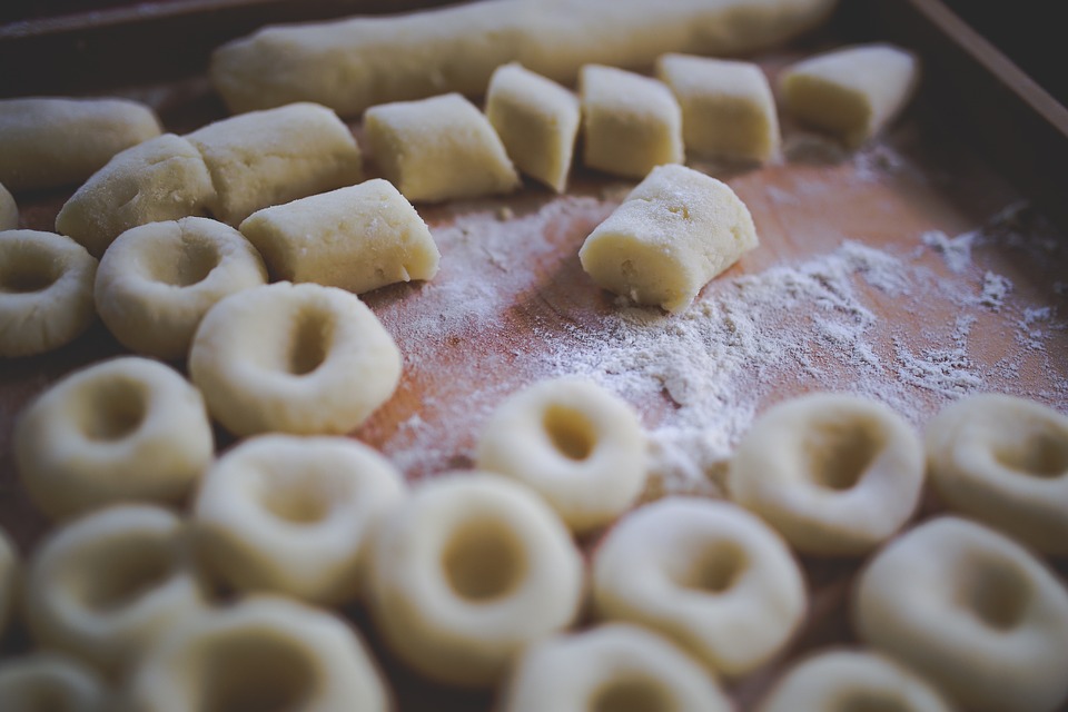 Polish Food, Traditional Polish Food, traditional food in Poland, Poland food, Polish cuisine, Poland dishes, Polish dishes, kluski slaskie